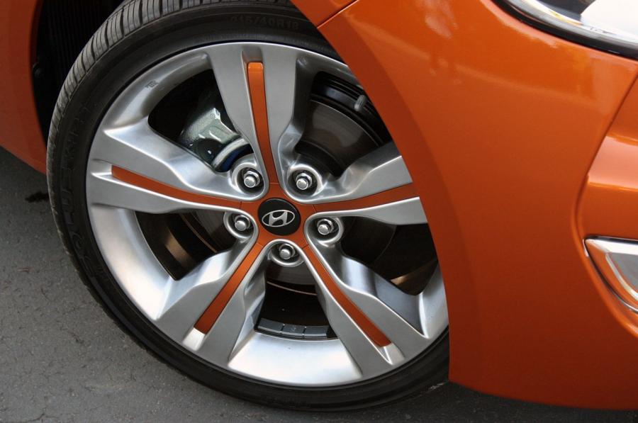  Hyundai Veloster 2011 года  (фото 96 из 184)